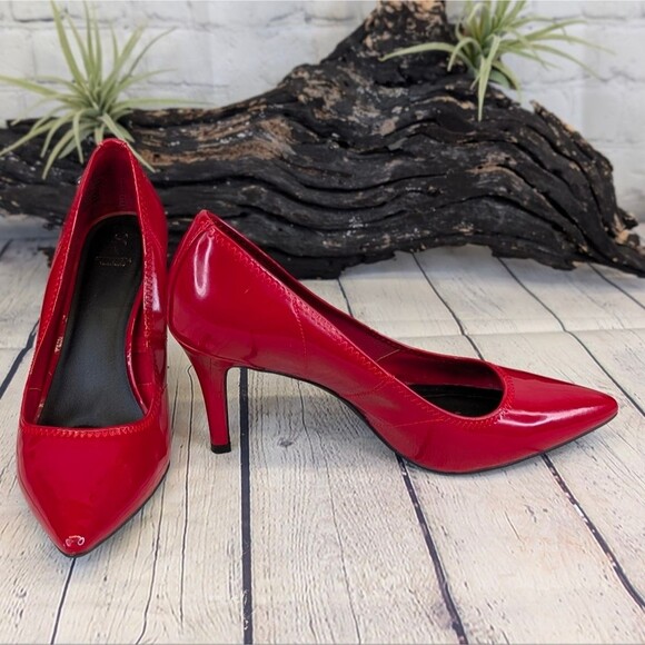 Simply Vera Vera Wang Stevie Red Patent Leather Pumps - Picture 1 of 11
